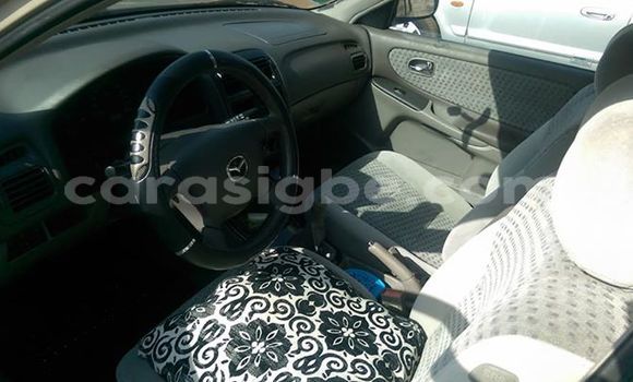 Acheter Occasion Voiture Mazda 626 Blanc à Lomé, Togo Acheter Occasion Voiture Mazda 626 Blanc à Lomé, Togo