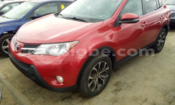 Acheter Occasion Voiture Toyota RAV4 Rouge à Lomé, Togo Acheter Occasion Voiture Toyota RAV4 Rouge à Lomé, Togo