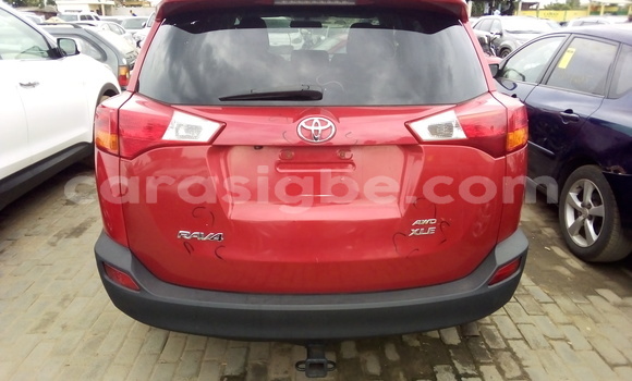 Acheter Occasion Voiture Toyota RAV4 Rouge à Lomé, Togo Acheter Occasion Voiture Toyota RAV4 Rouge à Lomé, Togo