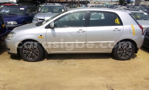 Acheter Occasion Voiture Toyota Corolla Gris à Lomé, Togo Acheter Occasion Voiture Toyota Corolla Gris à Lomé, Togo