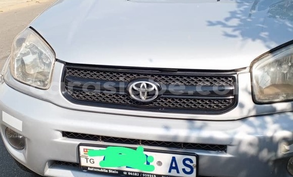 Buy Used Toyota RAV4 Silver Car in Lome in Togo Buy Used Toyota RAV4 Silver Car in Lome in Togo