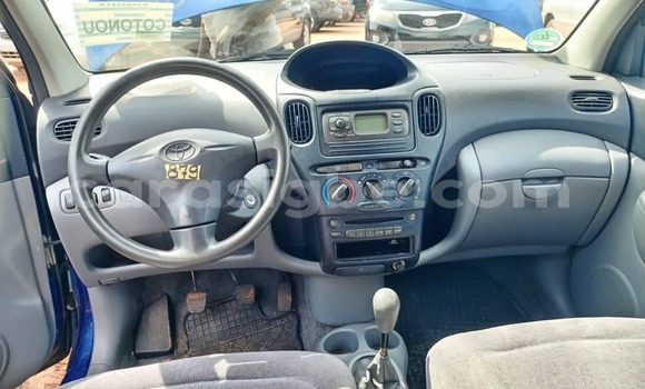 Buy Used Toyota Yaris Blue Car in Lome in Togo Buy Used Toyota Yaris Blue Car in Lome in Togo