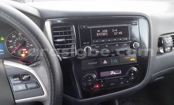 Acheter Occasion Voiture Mitsubishi Outlander Gris à Lomé, Togo Acheter Occasion Voiture Mitsubishi Outlander Gris à Lomé, Togo