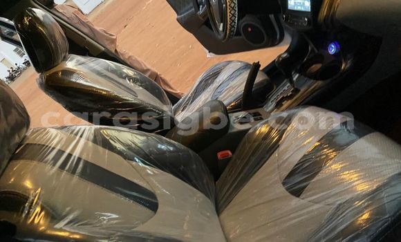 Buy Used Toyota RAV4 White Car in Lome in Maritime Buy Used Toyota RAV4 White Car in Lome in Maritime