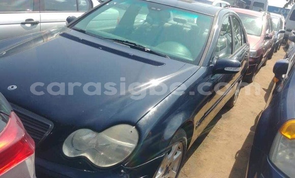 Acheter Occasion Voiture Mercedes-Benz C-Classe Noir à Lomé, Togo Acheter Occasion Voiture Mercedes-Benz C-Classe Noir à Lomé, Togo