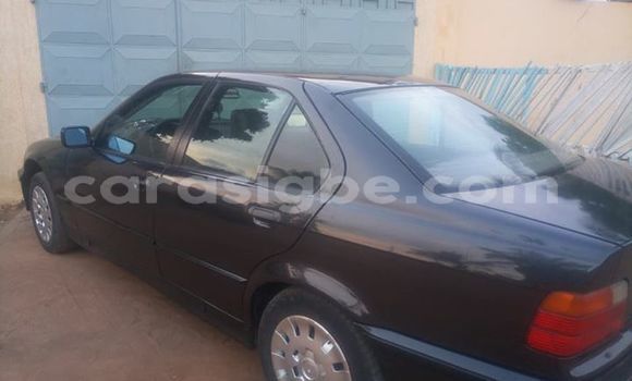 Acheter Occasion Voiture BMW 3-Series Noir à Lomé au Togo Acheter Occasion Voiture BMW 3-Series Noir à Lomé au Togo