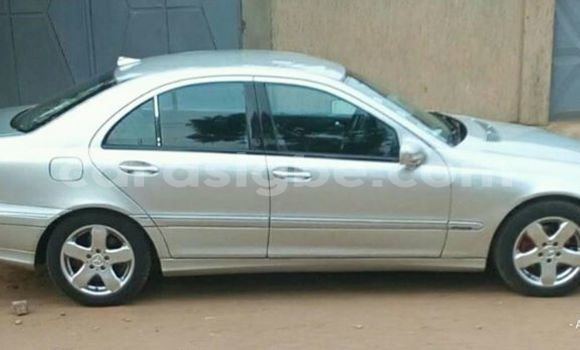 Buy Used Mercedes‒Benz C–Class Silver Car in Lome in Togo Buy Used Mercedes‒Benz C–Class Silver Car in Lome in Togo