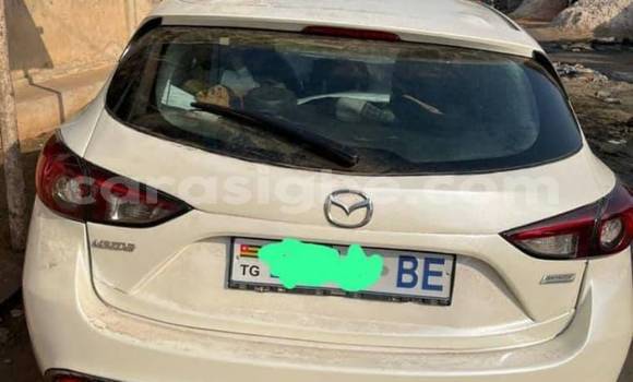 Buy Used Mazda 323 White Car in Amoutivé in Togo Buy Used Mazda 323 White Car in Amoutivé in Togo