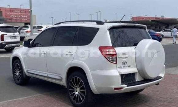 Buy Used Toyota RAV4 White Car in Lome in Togo Buy Used Toyota RAV4 White Car in Lome in Togo