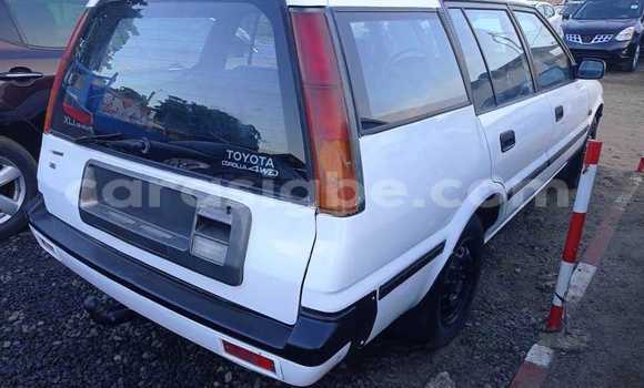 Buy Used Toyota Corolla White Car in Amlame in Plateaux Buy Used Toyota Corolla White Car in Amlame in Plateaux