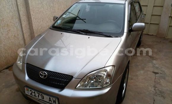 Acheter Occasion Voiture Toyota Corolla Gris à Lomé au Togo Acheter Occasion Voiture Toyota Corolla Gris à Lomé au Togo