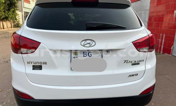 Buy Used Hyundai Tucson White Car in Lome in Togo Buy Used Hyundai Tucson White Car in Lome in Togo