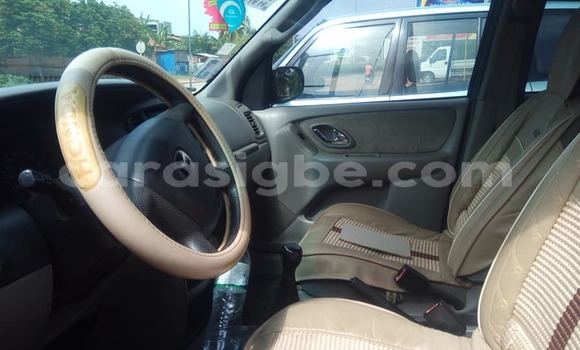 Acheter Occasion Voiture Mazda Tribute Gris à Lomé, Togo Acheter Occasion Voiture Mazda Tribute Gris à Lomé, Togo