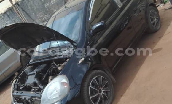 Acheter Occasion Voiture Toyota Yaris Noir à Amlamé, Togo Acheter Occasion Voiture Toyota Yaris Noir à Amlamé, Togo