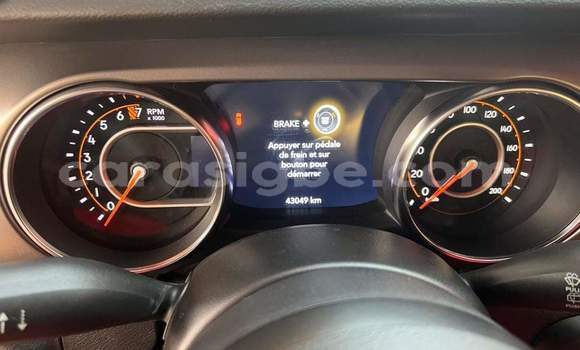 Acheter Occasion Voiture Jeep Wrangler Rouge à Lomé, Togo Acheter Occasion Voiture Jeep Wrangler Rouge à Lomé, Togo