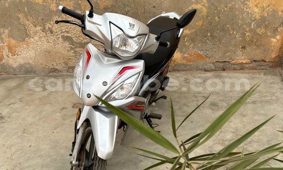 Acheter Occasion Moto Haojue Lucky Blanc à Lomé, Maritime Acheter Occasion Moto Haojue Lucky Blanc à Lomé, Maritime