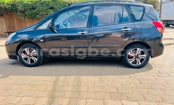 Buy Used Toyota Corolla Verso Blue Car in Lome in Togo Buy Used Toyota Corolla Verso Blue Car in Lome in Togo