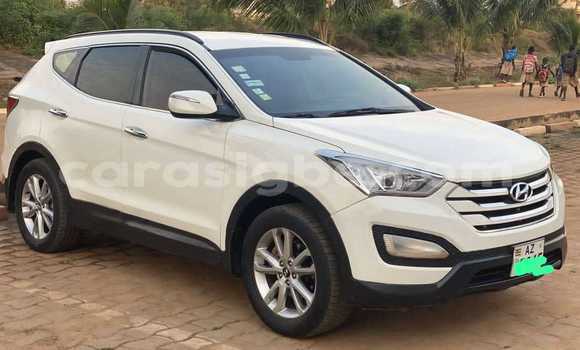 Buy Used Hyundai Santa Fe White Car in Lome in Maritime Buy Used Hyundai Santa Fe White Car in Lome in Maritime