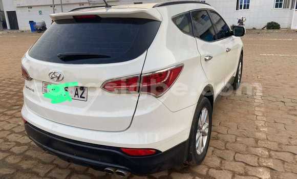 Buy Used Hyundai Santa Fe White Car in Lome in Maritime Buy Used Hyundai Santa Fe White Car in Lome in Maritime