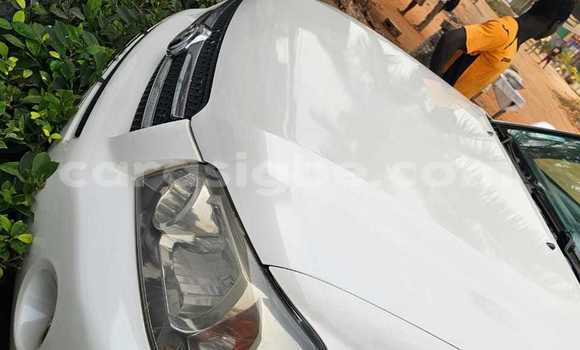 Acheter Occasion Voiture Toyota Highlander Blanc à Lomé, Togo Acheter Occasion Voiture Toyota Highlander Blanc à Lomé, Togo