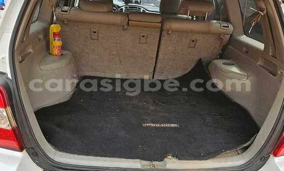 Acheter Occasion Voiture Toyota Highlander Blanc à Lomé, Togo Acheter Occasion Voiture Toyota Highlander Blanc à Lomé, Togo