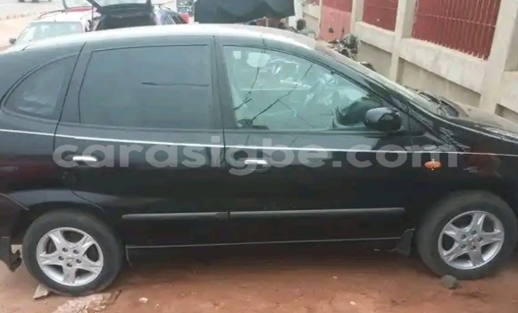 Acheter Occasion Voiture Nissan Almera Tino Noir à Lomé, Togo Acheter Occasion Voiture Nissan Almera Tino Noir à Lomé, Togo