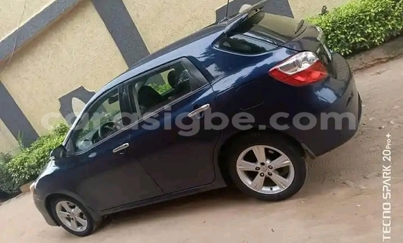 Acheter Occasion Voiture Toyota Matrix Bleu à Lomé, Togo Acheter Occasion Voiture Toyota Matrix Bleu à Lomé, Togo