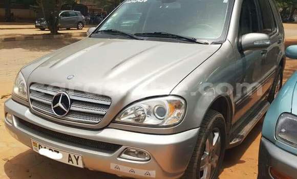 Acheter Occasion Voiture Mercedes‒Benz ML-Class Beige à Lomé au Togo Acheter Occasion Voiture Mercedes‒Benz ML-Class Beige à Lomé au Togo