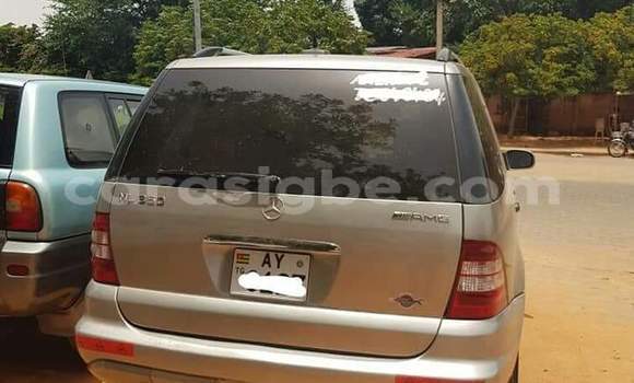 Buy Used Mercedes‒Benz ML–Class Beige Car in Lome in Togo Buy Used Mercedes‒Benz ML–Class Beige Car in Lome in Togo