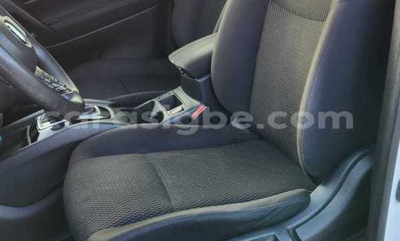 Acheter Neuf Voiture Nissan AD Blanc à Lomé, Togo Acheter Neuf Voiture Nissan AD Blanc à Lomé, Togo