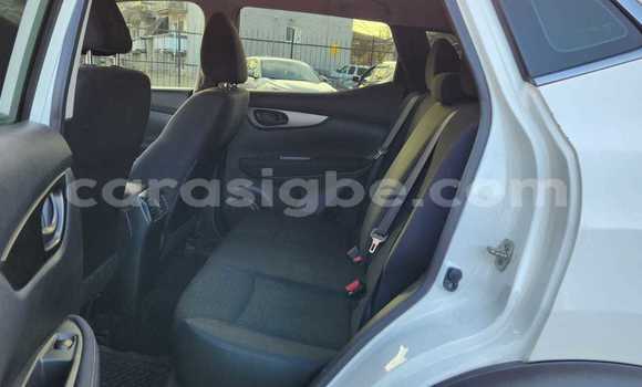 Acheter Neuf Voiture Nissan AD Blanc à Lomé, Togo Acheter Neuf Voiture Nissan AD Blanc à Lomé, Togo