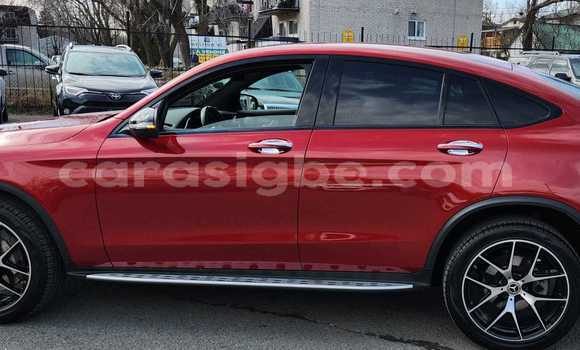 Acheter Neuf Voiture Mercedes-Benz GLC 250D Rouge à Lomé, Togo Acheter Neuf Voiture Mercedes-Benz GLC 250D Rouge à Lomé, Togo