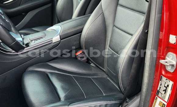 Acheter Neuf Voiture Mercedes-Benz GLC 250D Rouge à Lomé, Togo Acheter Neuf Voiture Mercedes-Benz GLC 250D Rouge à Lomé, Togo