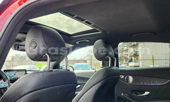 Acheter Neuf Voiture Mercedes-Benz GLC 250D Rouge à Lomé, Togo Acheter Neuf Voiture Mercedes-Benz GLC 250D Rouge à Lomé, Togo