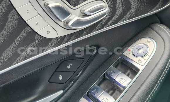 Acheter Neuf Voiture Mercedes-Benz GLC 250D Rouge à Lomé, Togo Acheter Neuf Voiture Mercedes-Benz GLC 250D Rouge à Lomé, Togo