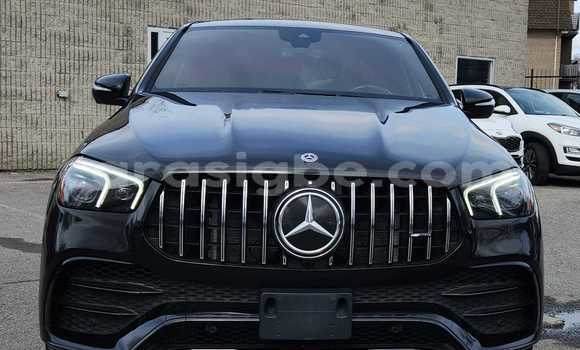 Acheter Neuf Voiture Mercedes-Benz GLC 250D Noir à Lomé, Togo Acheter Neuf Voiture Mercedes-Benz GLC 250D Noir à Lomé, Togo