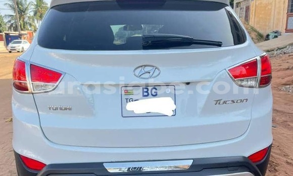 Buy Used Hyundai Tucson White Car in Lome in Maritime Buy Used Hyundai Tucson White Car in Lome in Maritime