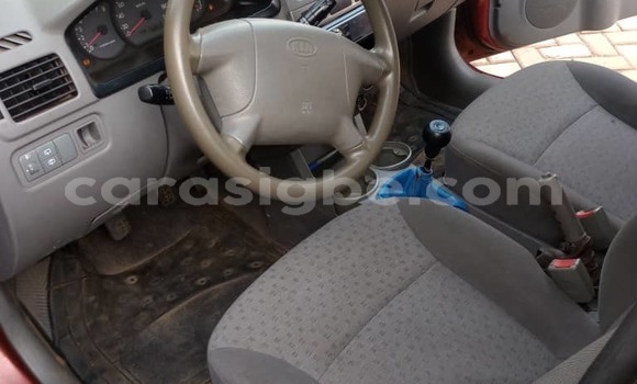 Acheter Occasion Voiture Kia Rio Rouge à Lomé, Togo Acheter Occasion Voiture Kia Rio Rouge à Lomé, Togo