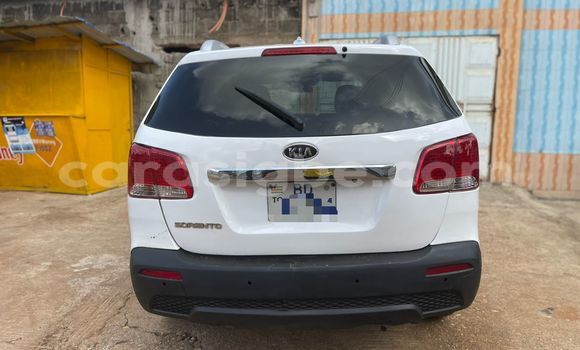 Buy Used Kia Sorento White Car in Lome in Togo Buy Used Kia Sorento White Car in Lome in Togo