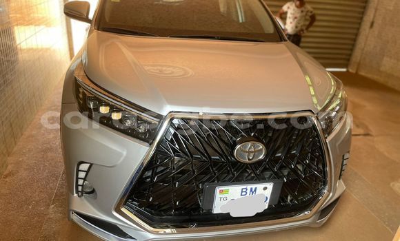 Buy Used Toyota Highlander Silver Car in Lome in Maritime Buy Used Toyota Highlander Silver Car in Lome in Maritime