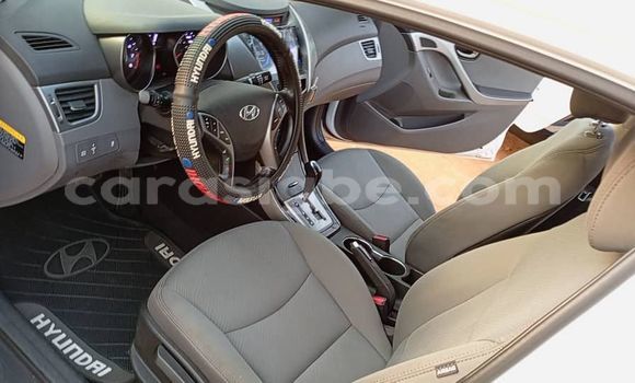 Buy Used Hyundai Elantra White Car in Lome in Togo Buy Used Hyundai Elantra White Car in Lome in Togo