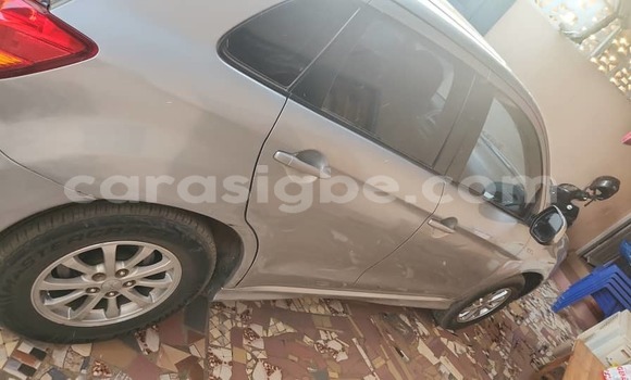 Buy Used Toyota Auris Silver Car in Lome in Togo Buy Used Toyota Auris Silver Car in Lome in Togo