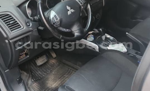 Buy Used Mitsubishi RVR Silver Car in Lome in Togo Buy Used Mitsubishi RVR Silver Car in Lome in Togo