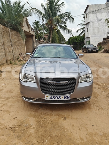 Big with watermark chrysler 300c togo lome 8889