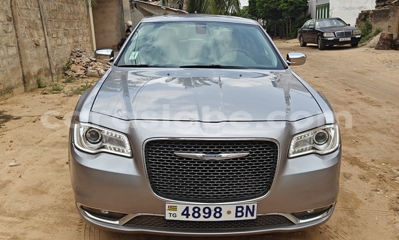 Acheter Occasion Voiture Chrysler 300C Gris à Lomé, Togo