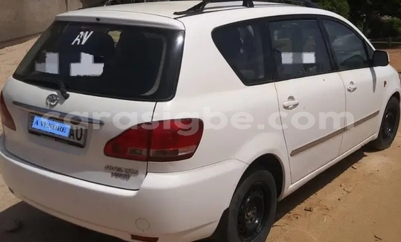 Buy Used Toyota Avensis Verso White Car in Lome in Togo Buy Used Toyota Avensis Verso White Car in Lome in Togo