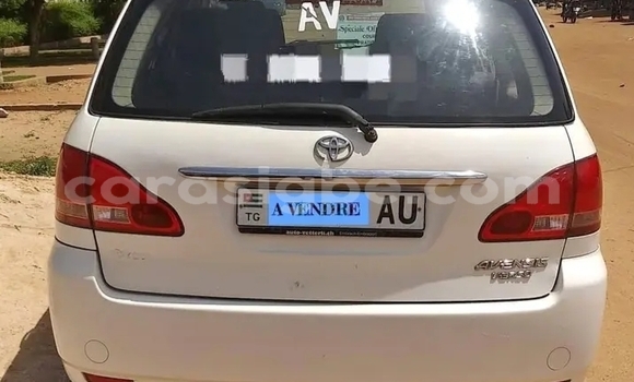 Buy Used Toyota Avensis Verso White Car in Lome in Togo Buy Used Toyota Avensis Verso White Car in Lome in Togo