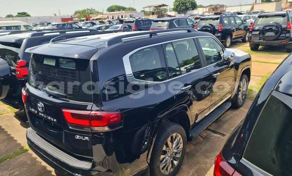Buy New Toyota Land Cruiser Black Car in Lome in Togo Buy New Toyota Land Cruiser Black Car in Lome in Togo