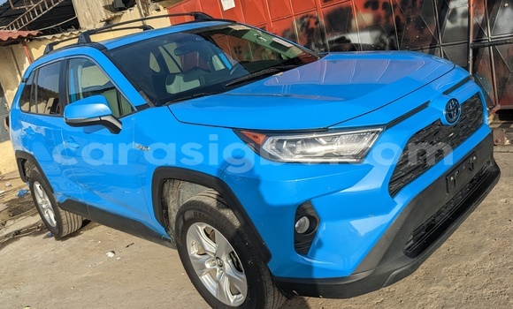 Buy Used Toyota RAV4 Blue Car in Lome in Togo Buy Used Toyota RAV4 Blue Car in Lome in Togo