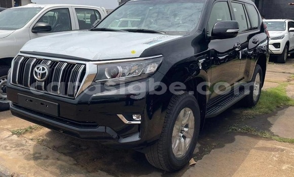 Acheter Neuf Voiture Toyota Prado Noir à Lomé, Togo Acheter Neuf Voiture Toyota Prado Noir à Lomé, Togo